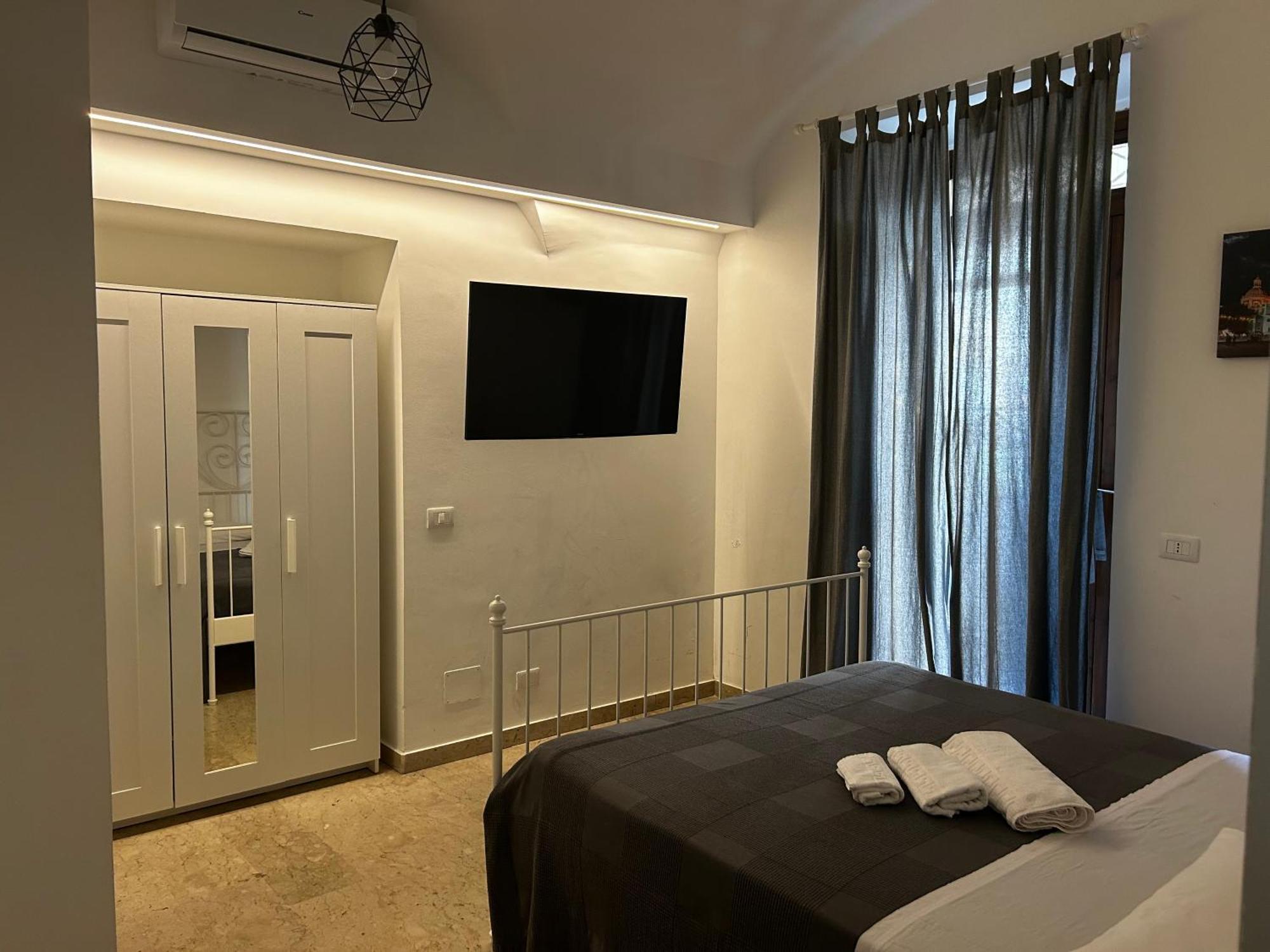 G House 100 Apartment Catania Bagian luar foto